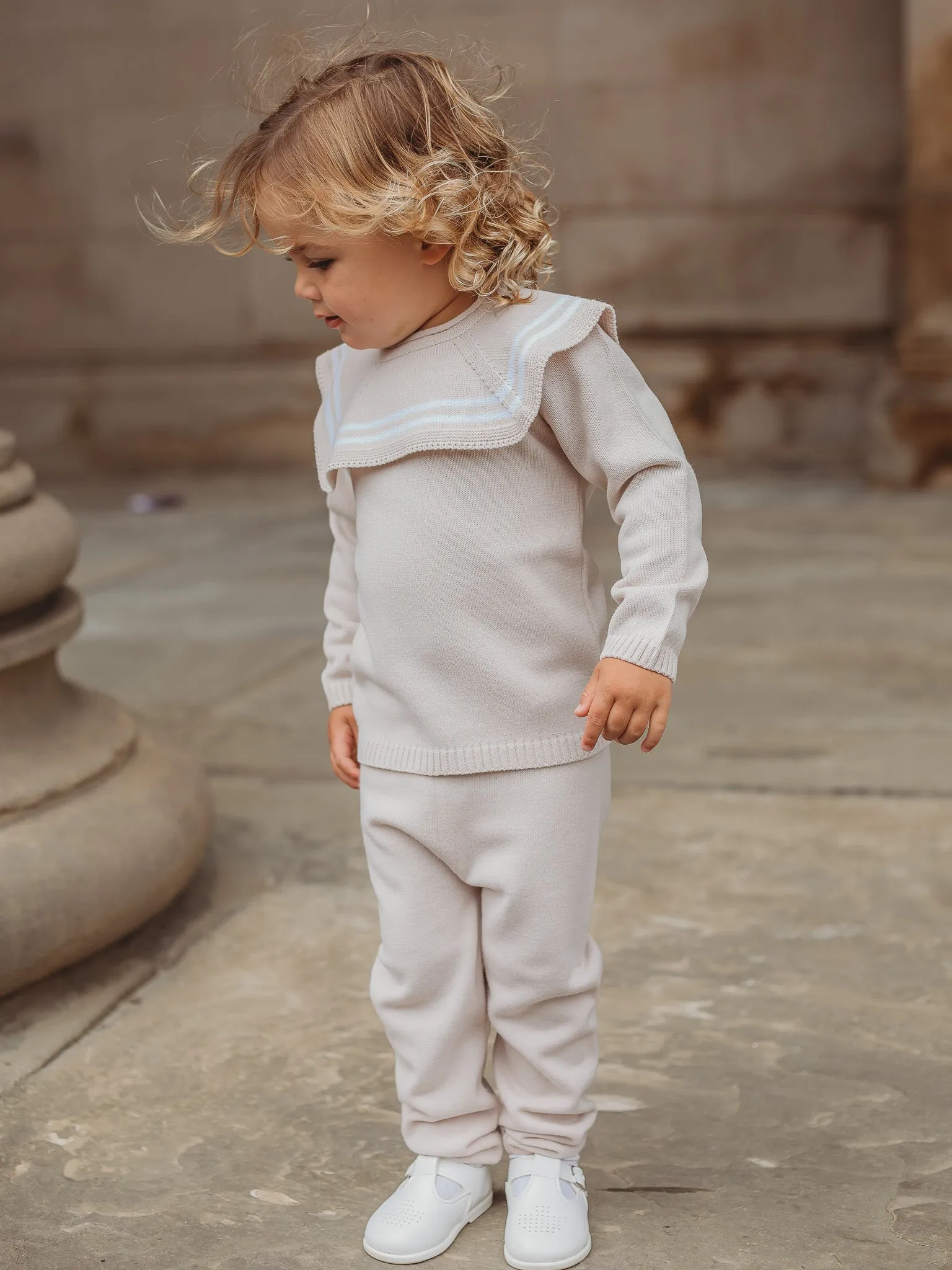 'Thomas' beige & white knitted suit with sailor collar