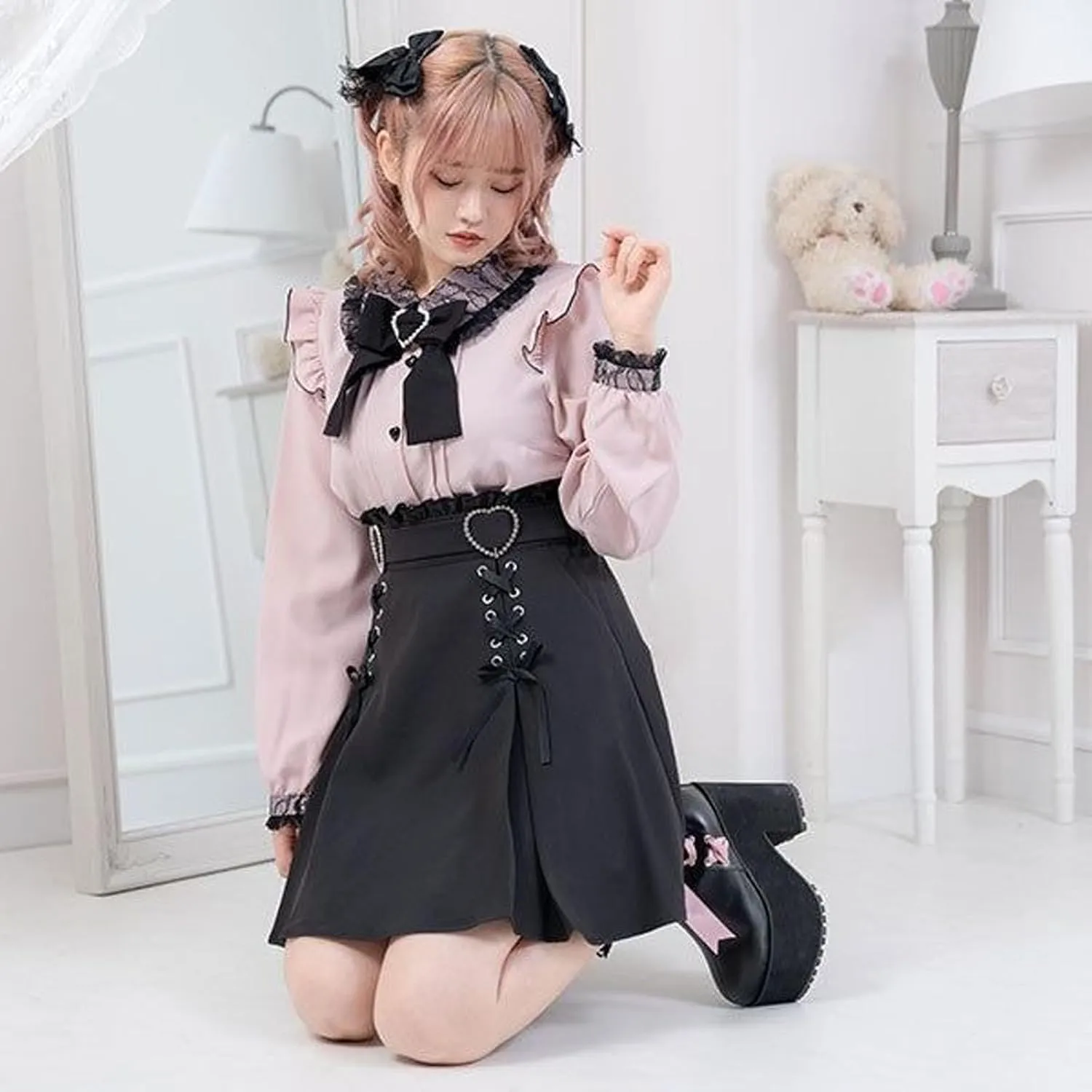 Women's Y2K high Waisted A-line Mini Skirt with Cute Heart Belt Decoration and Patchwork Pleated Skirt